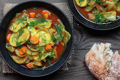 Vegan Μεσογειακής σούπα με λάχανο