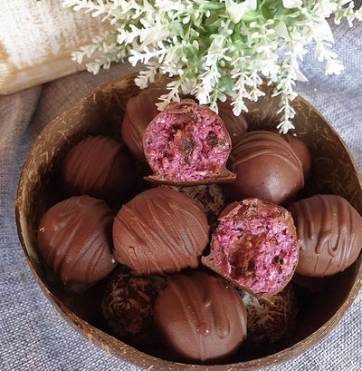 #Coconut Bowl Recipes - Energy balls με μούρα βρώμη και μαύρη σοκολάτα