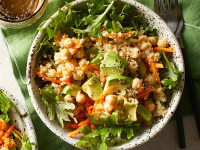 #Vegan -Πράσινη σαλάτα με κινόα, αβοκάντο και ρεβύθια